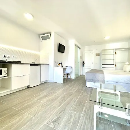 Apartment Reformed Studio, Wifi, Rooftop Pool And Ocean View In Puerto De La Cruz